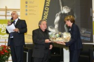 Vittorio Mares omaggia Sara Simeoni(Foto Dolada - Bastia d'Alpago)